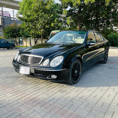 Mercedes Benz E 240 Avantgrade Model 2004