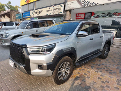 Toyota Hilux Revo V Model 2017