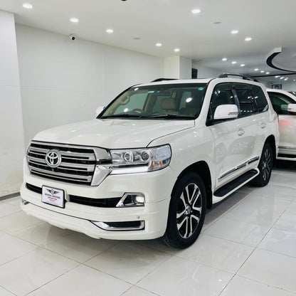 Toyota Land Cruiser AXG Selection 2013