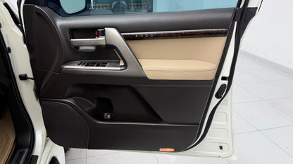 Toyota Land Cruiser Zx Full House 2009