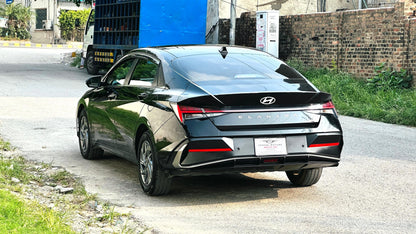 Hyundai Elantra Hybrid 2025