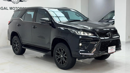 Toyota Fortuner GR-S 2.8D 2025