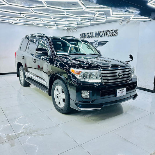 Toyota Land Cruiser AX 4.6 Petrol 2012
