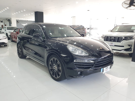 PORSCHE CAYENNE S-Hybrid 2013 Model