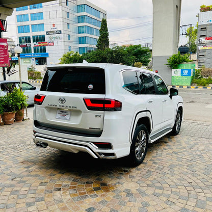 Toyota Land Cruiser LC 300 ZX 2022