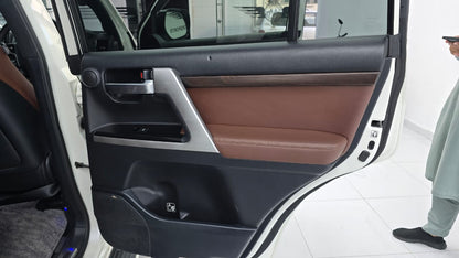 Toyota Land Cruiser Zx Full House 2016