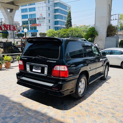 Toyota Land Cruiser Cygnus Model 2006