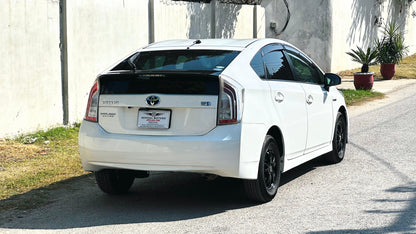 Toyota Prius S LED 2013