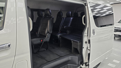 Toyota Hiace GL 2023
