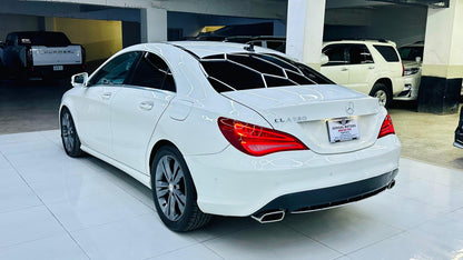 Mercedes Benz CLA Class 180 2015