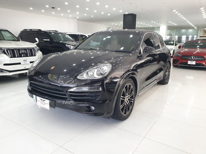 PORSCHE CAYENNE S-Hybrid 2013 Model