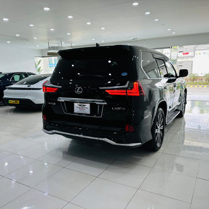 Lexus LX Series 570 2017