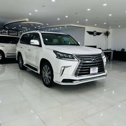 Lexus LX Series 570 2016