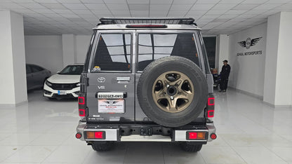 Toyota Land Cruiser 76th Series  2015