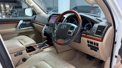 Toyota Land Cruiser Zx Full House 2012