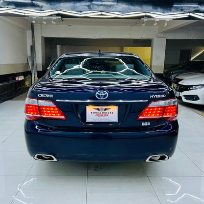 Toyota Crown 3.5L Hybrid Royal Saloon 2011