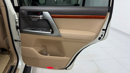 Toyota Land Cruiser Zx Full House 2012