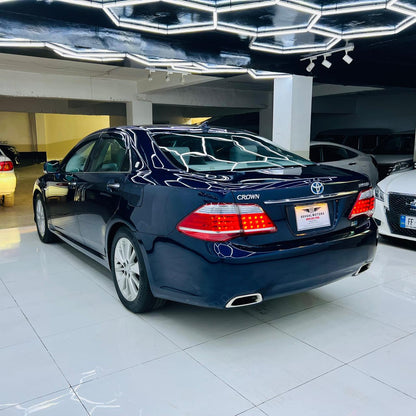 Toyota Crown 3.5L Hybrid Royal Saloon 2011