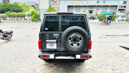 Toyota Land Cruiser 70 Series M/T 1997
