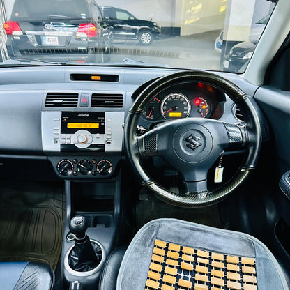 Suzuki Swift DLX 1.3 M/T 2014