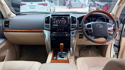 Toyota Land Cruiser Ax 2014