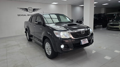 Toyota Hilux Vigo Invincible 2013