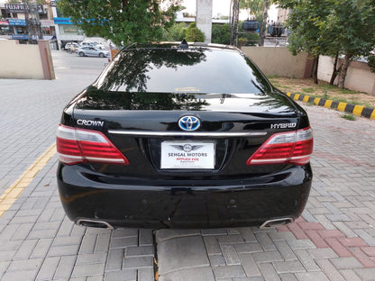 Toyota Crown Royal Saloon  Model 2010