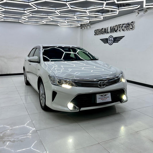 Toyota Camry Hybrid 2.5 2012