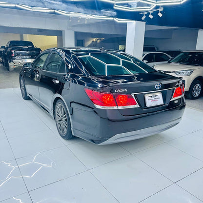 Toyota Crown ATHLETE Hybrid 2013