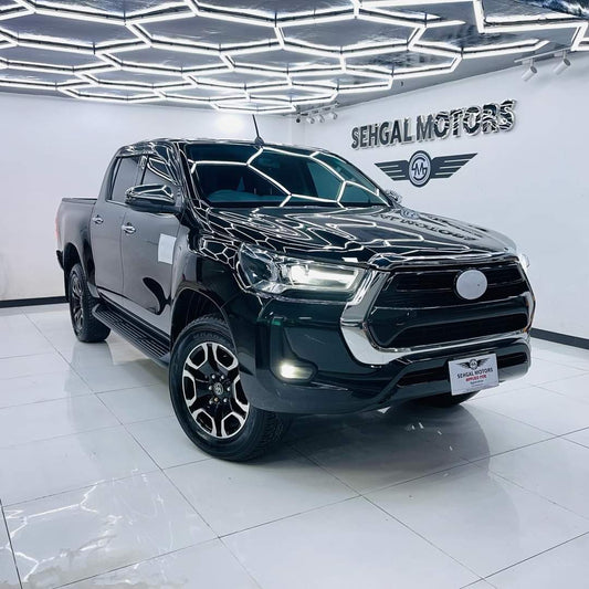 Toyota Hilux Revo V 2.8D 2025