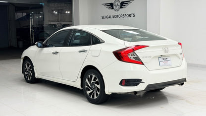 Honda Civic Turbo 1.5 VTEC CVT  2016