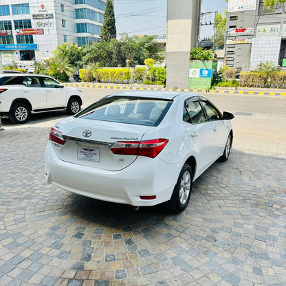 Toyota Corolla Altis 1.6 A/T 2015
