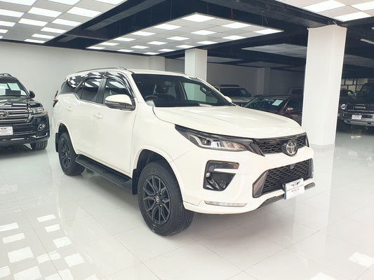 Toyota Fortuner GR-S 2023