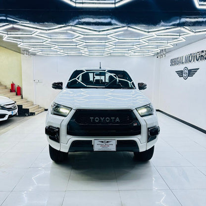 Toyota Hilux Revo GR-S 2.8D 2025