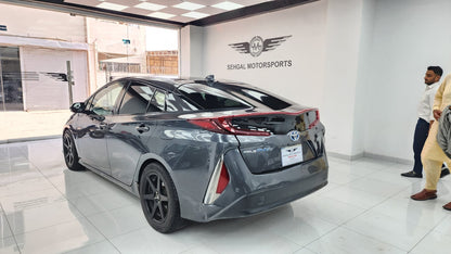 Toyota Prius PHV 2017