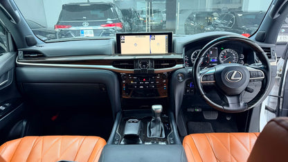 Lexus LX 570 Black Sequence 2020