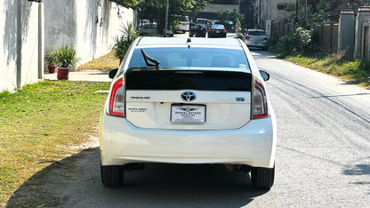 Toyota Prius S LED 2013