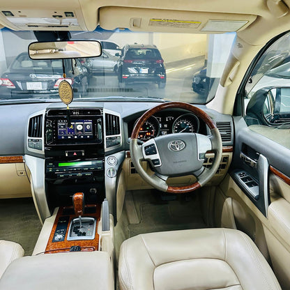 Toyota Land Cruiser AX 4.6 Petrol 2012