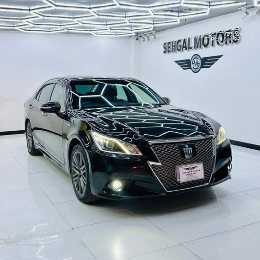 Toyota Crown ATHLETE Hybrid 2013