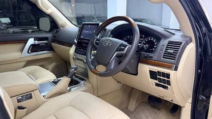Toyota Land Cruiser Zx Full House 2015