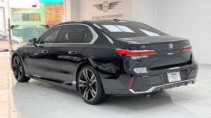 BMW 7 Series i7 xDRIVE60 M Package 2023