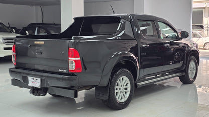 Toyota Hilux Vigo Invincible 2013