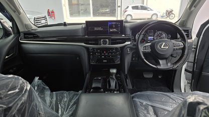 Lexus LX Series 570 2018