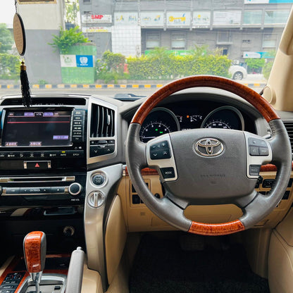 Toyota Land Cruiser ZX 2013
