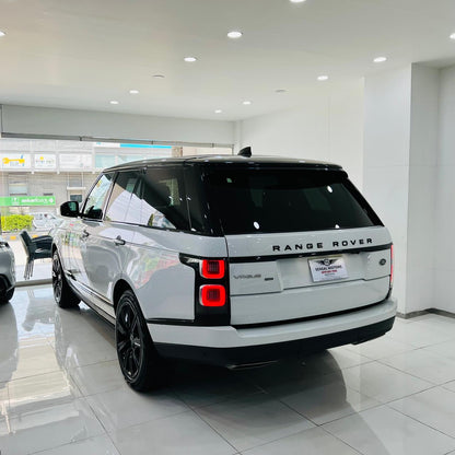 Range Rover Vogue P400e SWB 2019