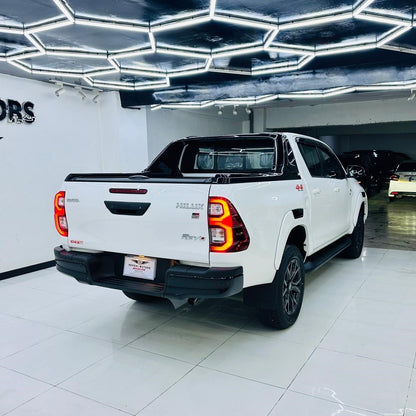 Toyota Hilux Revo GR-S 2.8D 2025