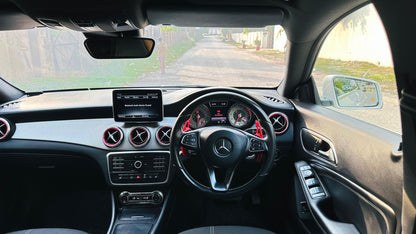 Mercedes Benz CLA Class 180 2015