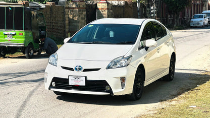 Toyota Prius S LED 2013