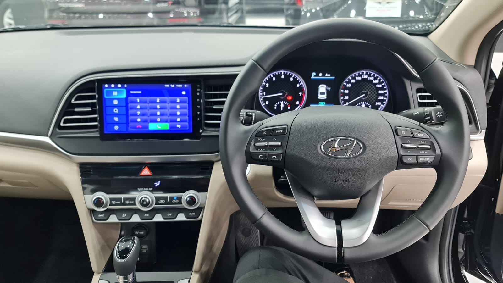 Hyundai Elantra Gls CVT Model 2024 steering view