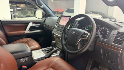 Toyota Land Cruiser Zx Full House 2016
